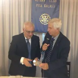 Consegna della medaglia ricordo al dott. Laganà
